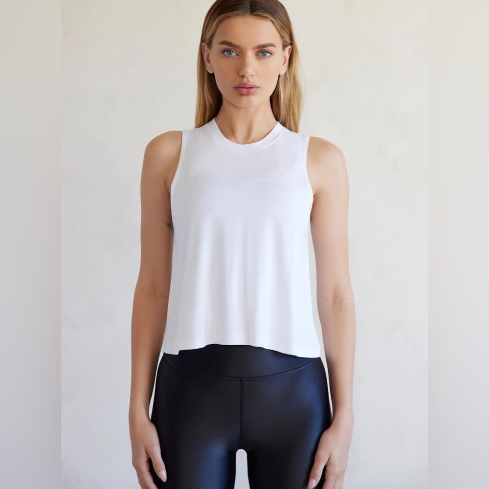 Carbon38 Crop Tank 2.0 in White xs